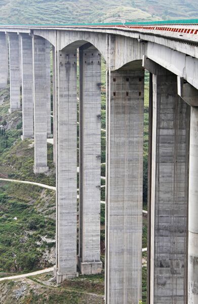 File:LengshuigouLonglens.jpg