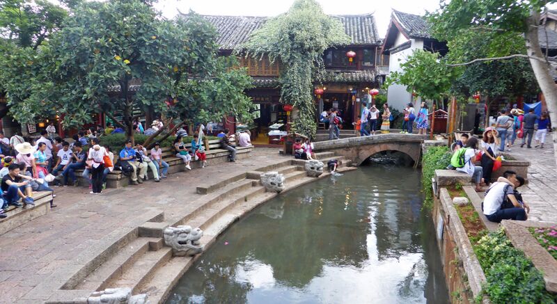 File:459LijiangWaterpoolByFilmer.jpg