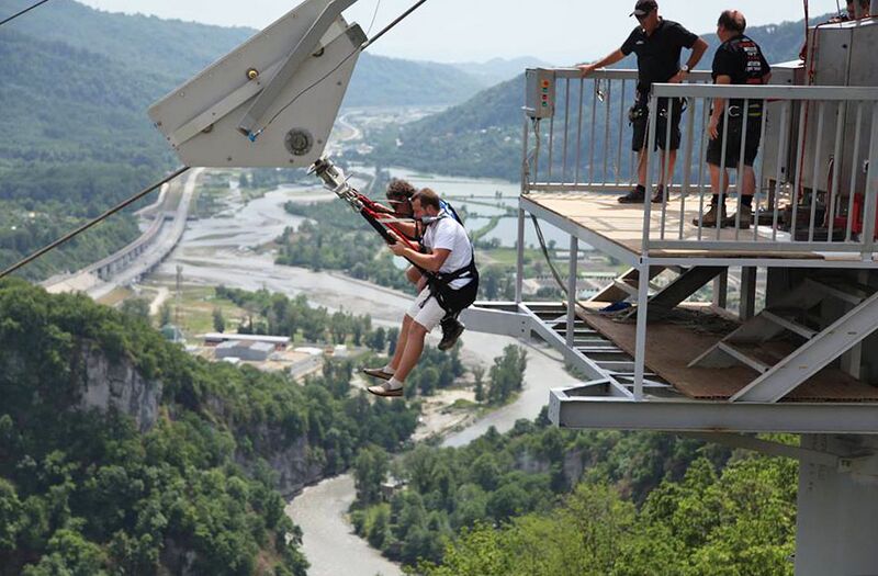 File:ZipLineSideImageBySkyBridgeAJHackett.jpg