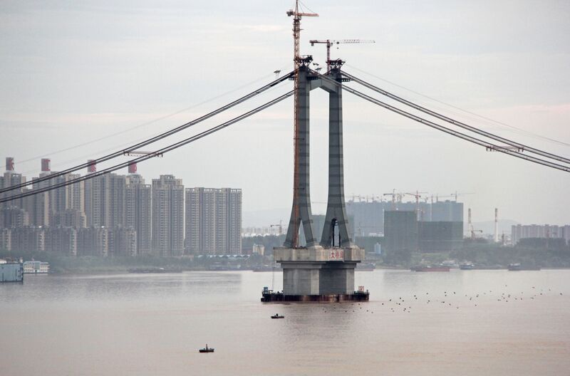 File:48YingwuzhouCenterPierFromRailway.jpg