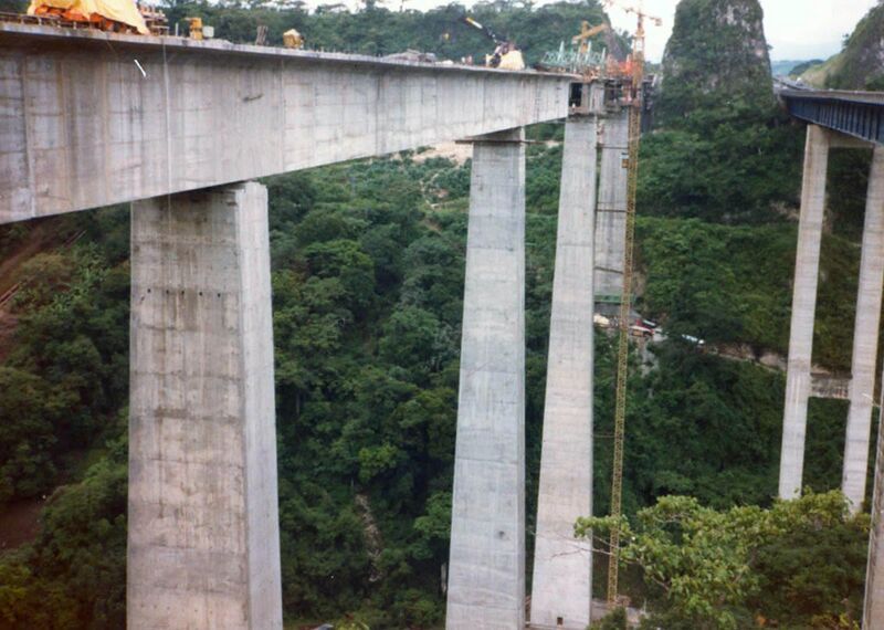 File:5MetlacRailwayPuente.jpg