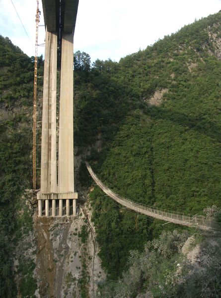 File:9YesanheBridge.jpg