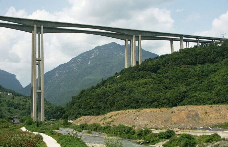 File:LongtanheEastSide.jpg