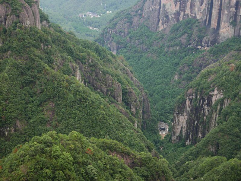 File:ShenxianjuBeiheiRopeway6.JPG