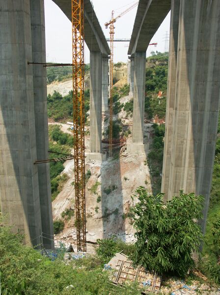 File:UnknownFengfu10BridgePierConstruction.jpg