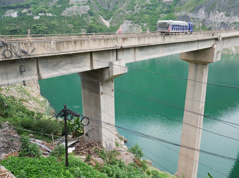 File:YoufanggouLakeView4.JPG