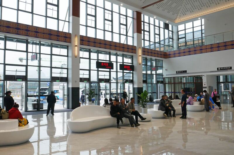File:YunnanzhuangVisitorsCenter.JPG