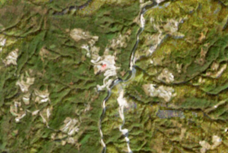 File:Loushuihe RailwaySatellite.jpg