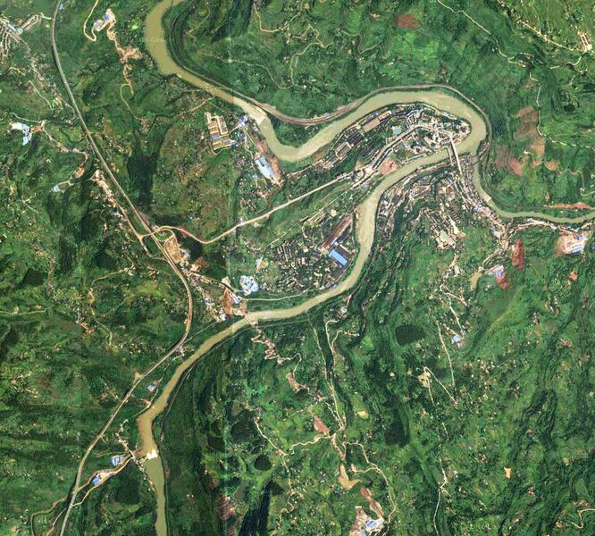 File:QijiangBaoziyanRailwaySatelliteWide.jpg