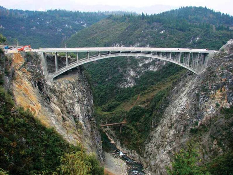 File:ZhenzhuView135mtrLong.jpg