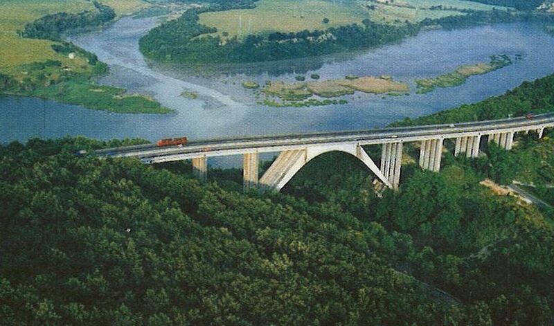 File:A1-Firenze-Roma-Viadotto-San-Giuliano.jpg