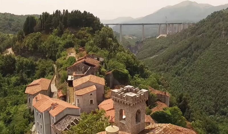 File:ItaliaNewDrone.jpg
