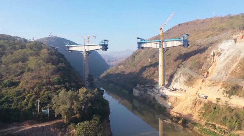 File:Nanpanjiang Railway Bridge Mimeng.jpg