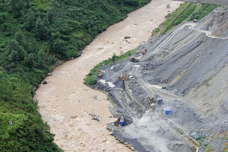 File:SayuheRiverLonglens.jpg