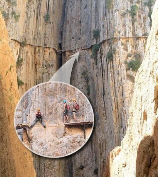 File:Camino del Rey walkway.jpg