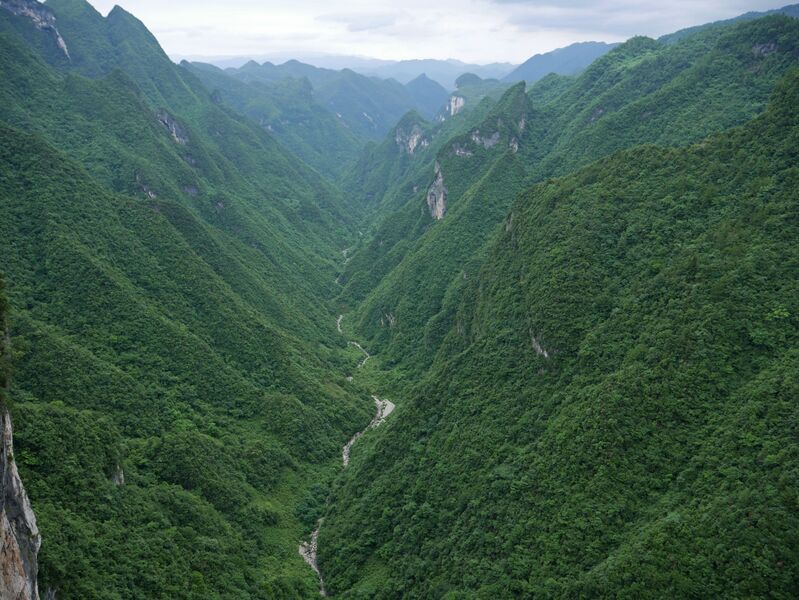 File:Yundingfeidu Glass Footbridge49.JPG