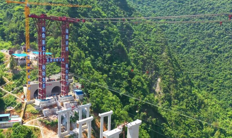 File:DongxiheHighlineCraneDrone.jpg