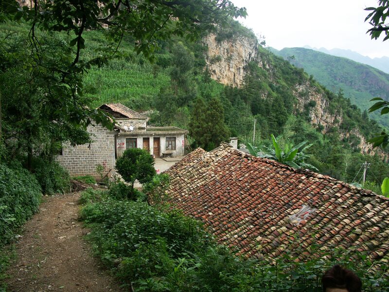 File:Beipanjiang2016Houses.jpg