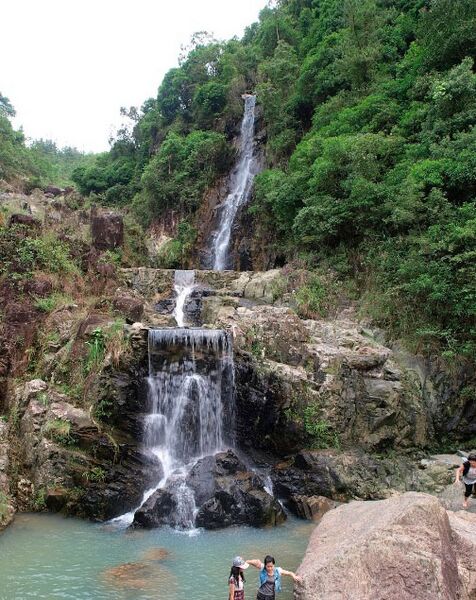 File:Xiangyun GlassWaterfalls2.jpg