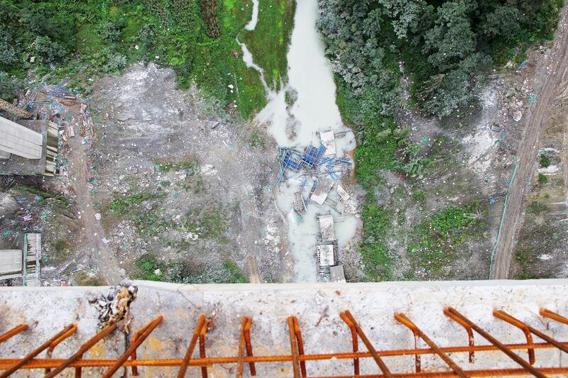 File:YangenheRiverDebris.jpg