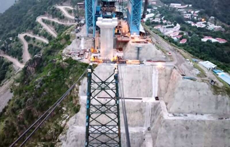 File:ChenabBridge16ByLALIT SINGH RAWAL.jpg