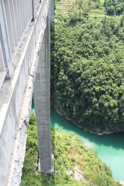 File:FurongjiangGorge&PierView.jpg