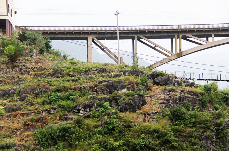 File:LuoluTrussArchEndSide.jpg