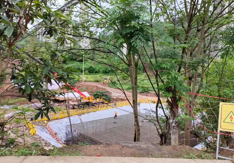 File:CaijiagouRailwayYunwanFoundationPad.jpg