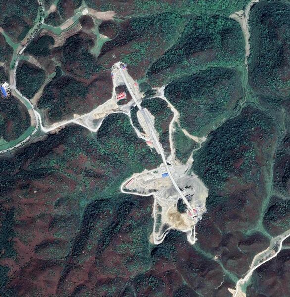 File:Pengjiachong Number1RailwaySatellite.jpg