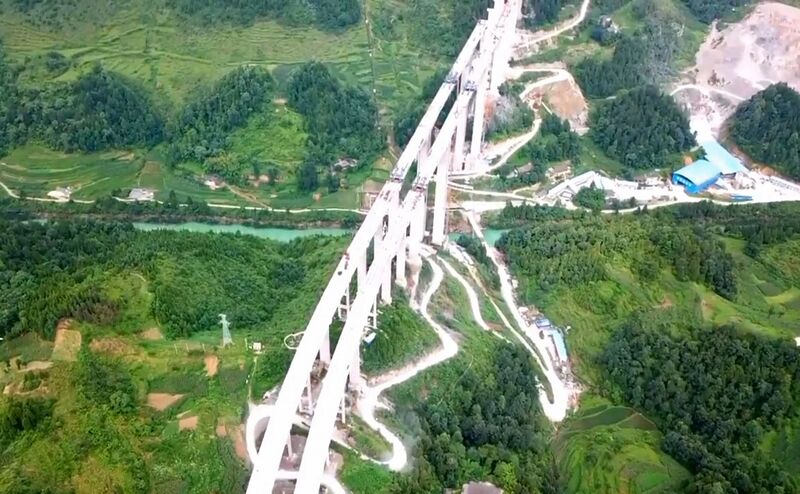 File:Furongjiang Bridge SuizhengDroneHigh.jpg