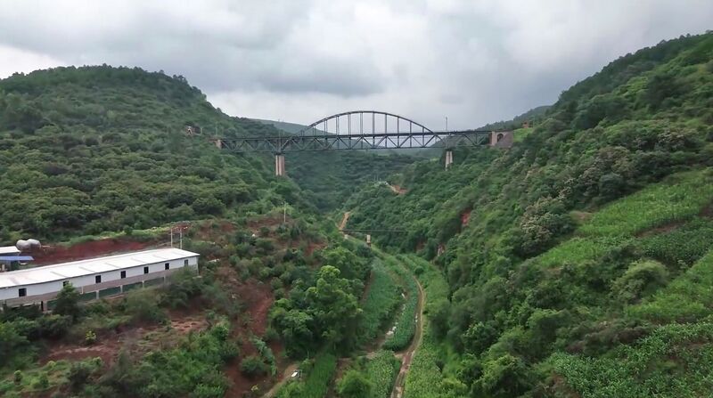 File:YingshuiheRailwayTrussArchValleySky.jpg