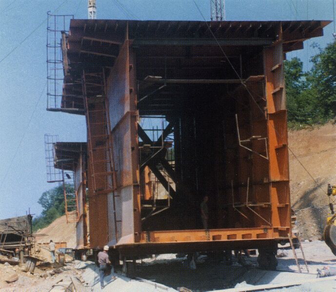 File:4SerraBridge.jpg