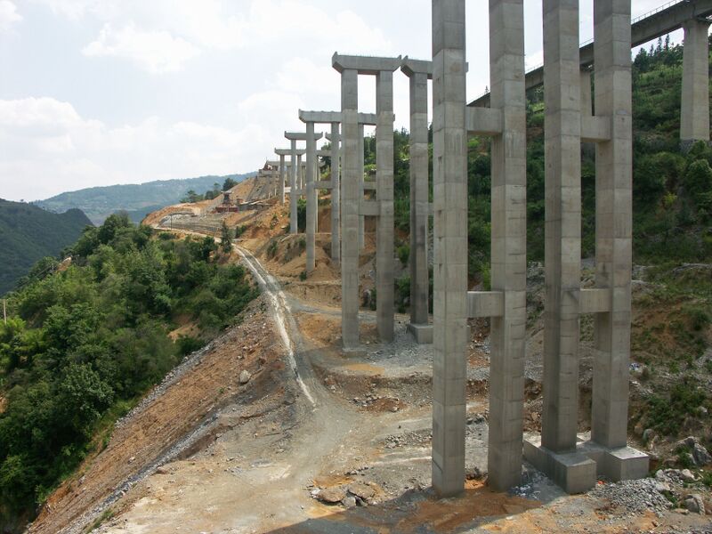 File:BeipanjiangRailwayHighway3.jpg