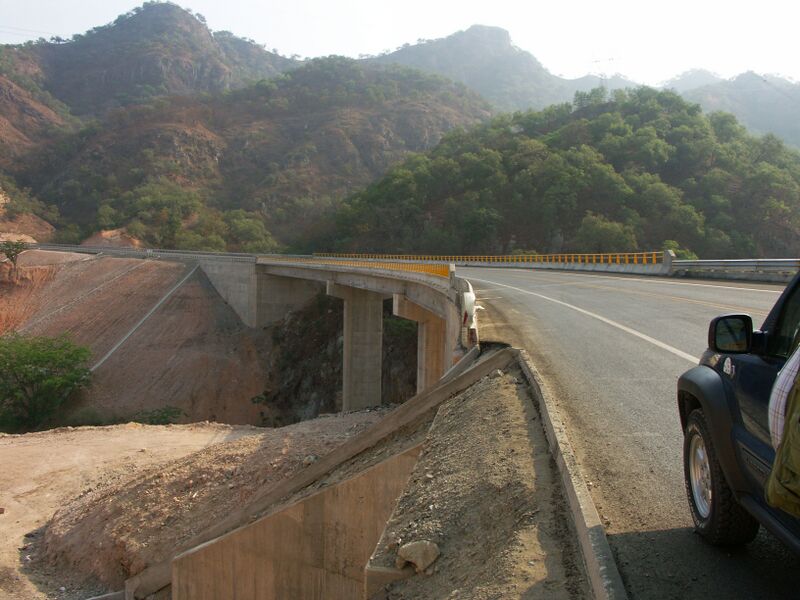 File:LaGuayaneraBridge168ftH copy.jpg