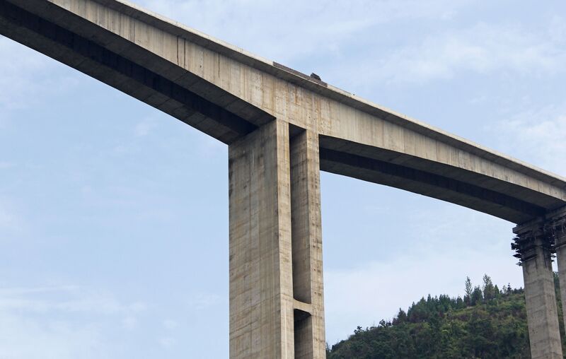 File:NayongheBeam&BlueSky.jpg