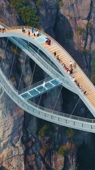 File:UnknownChinaGlassFootbridge.jpg