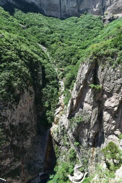 File:Yunmengshan GlassUpstream.jpg