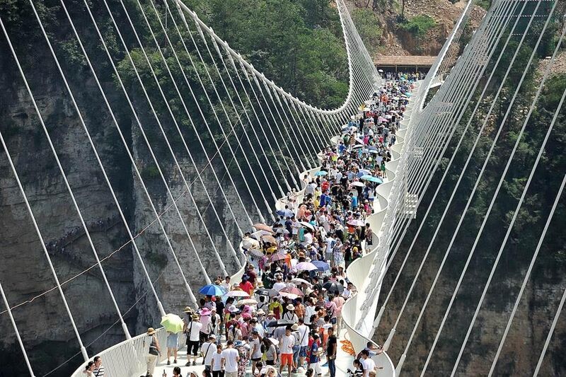 File:ZhangjiajieGlassOpeningAerialPeople.jpg