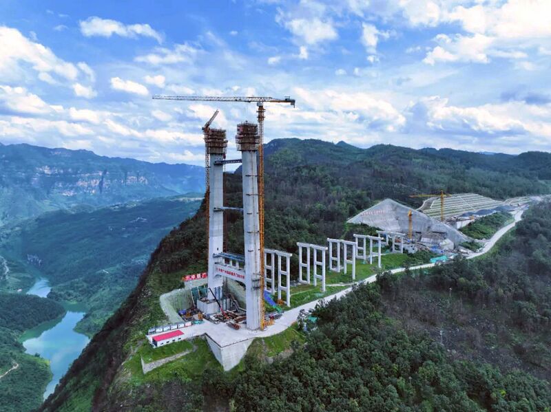 File:TianmenGreenMountainTower.jpg