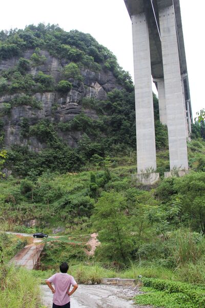 File:TianqiaohePierSlope.JPG
