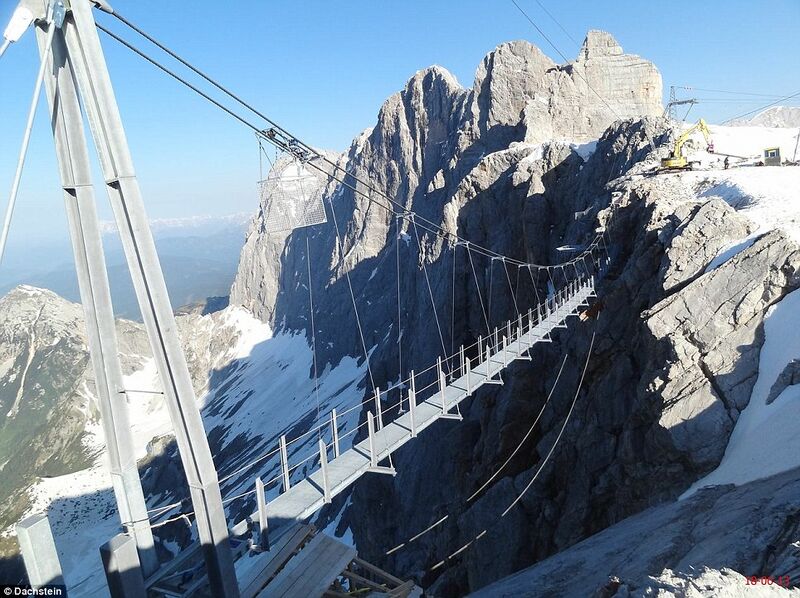 File:DachsteinFootbridgeConstruction.jpg