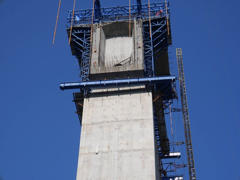 File:DaheBridgeLixianPierTop.JPG