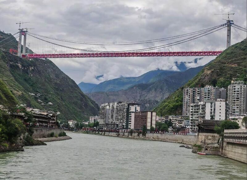 File:Daduhe Railway Bridge ChuanzangRiverView.jpg