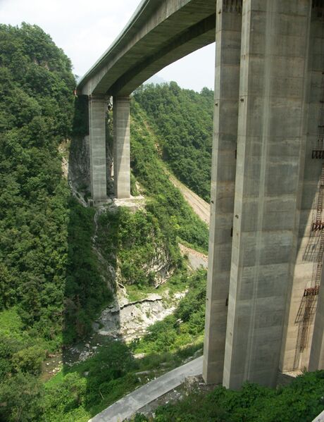 File:HouheBridgeView5 copy.jpg