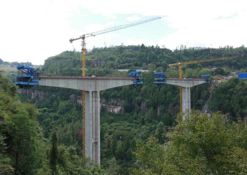 File:Lizi LongheTravelers.JPG