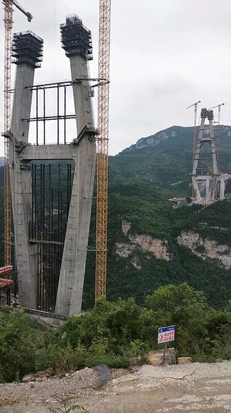 File:Chishuihe Bridge JinshaTikTok.jpg