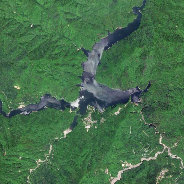 File:Watarirasshaitsuri SatelliteWide.jpg