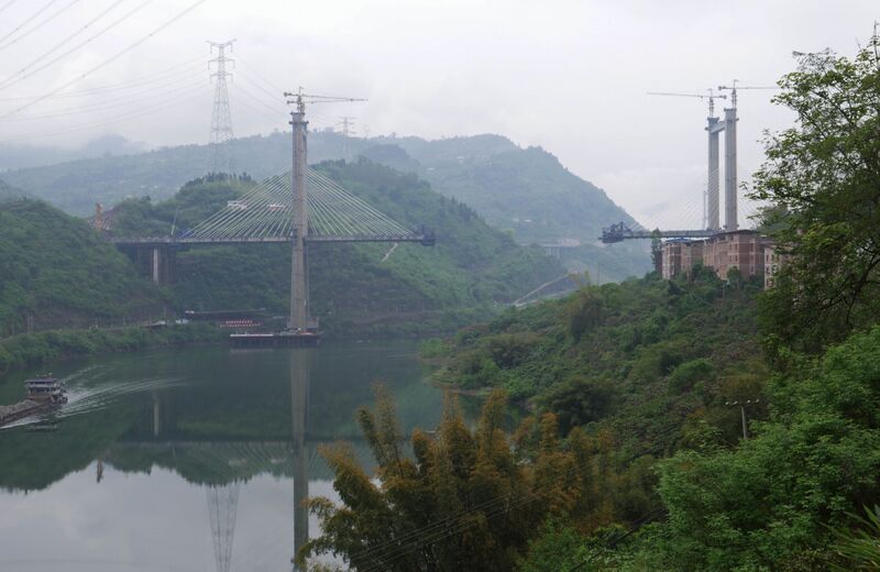 File:ZhongduheHalfGray.JPG