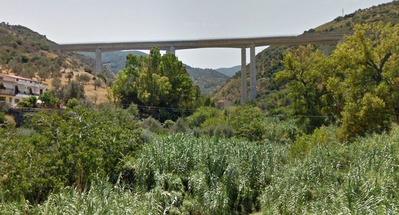 File:CannetoRiver.jpg