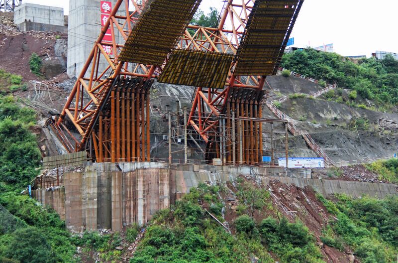 File:YelangheRailwayLonglensFoundation.jpg